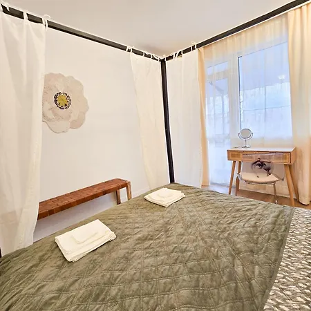 Urban Nest Near The Center * Várna