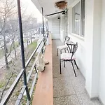 Urban Nest Near The Center Appartamento