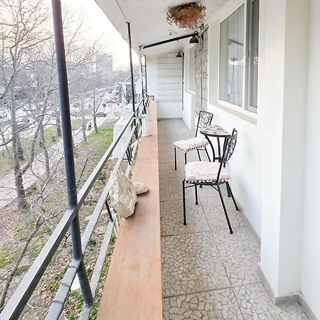 Urban Nest Near The Center Appartement
