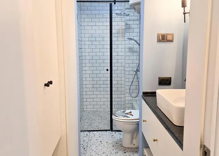 Urban Nest Near The Center *